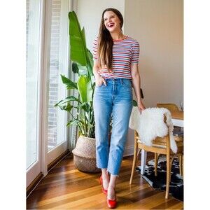 Levi’s Wedgie Straight Jeans Cropped Raw Hem Size 27